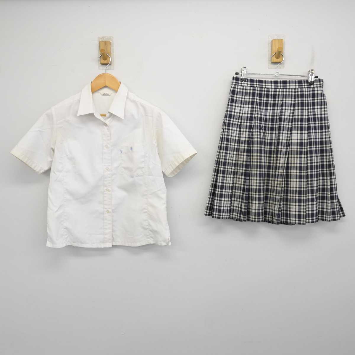 【中古】栃木県 宇都宮短期大学附属中学・高等学校 女子制服 2点 (シャツ・スカート) sf075857