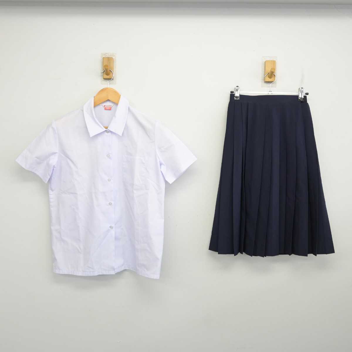 【中古】千葉県 松戸市立第五中学校 女子制服 2点 (シャツ・スカート) sf075905