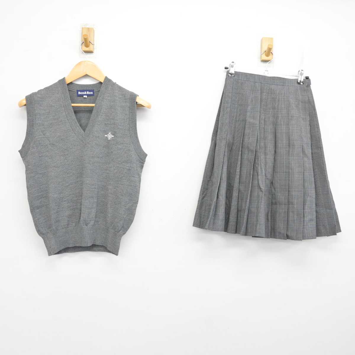 【中古】東京都 上板橋第一中学校 女子制服 2点 (ニットベスト・スカート) sf076197