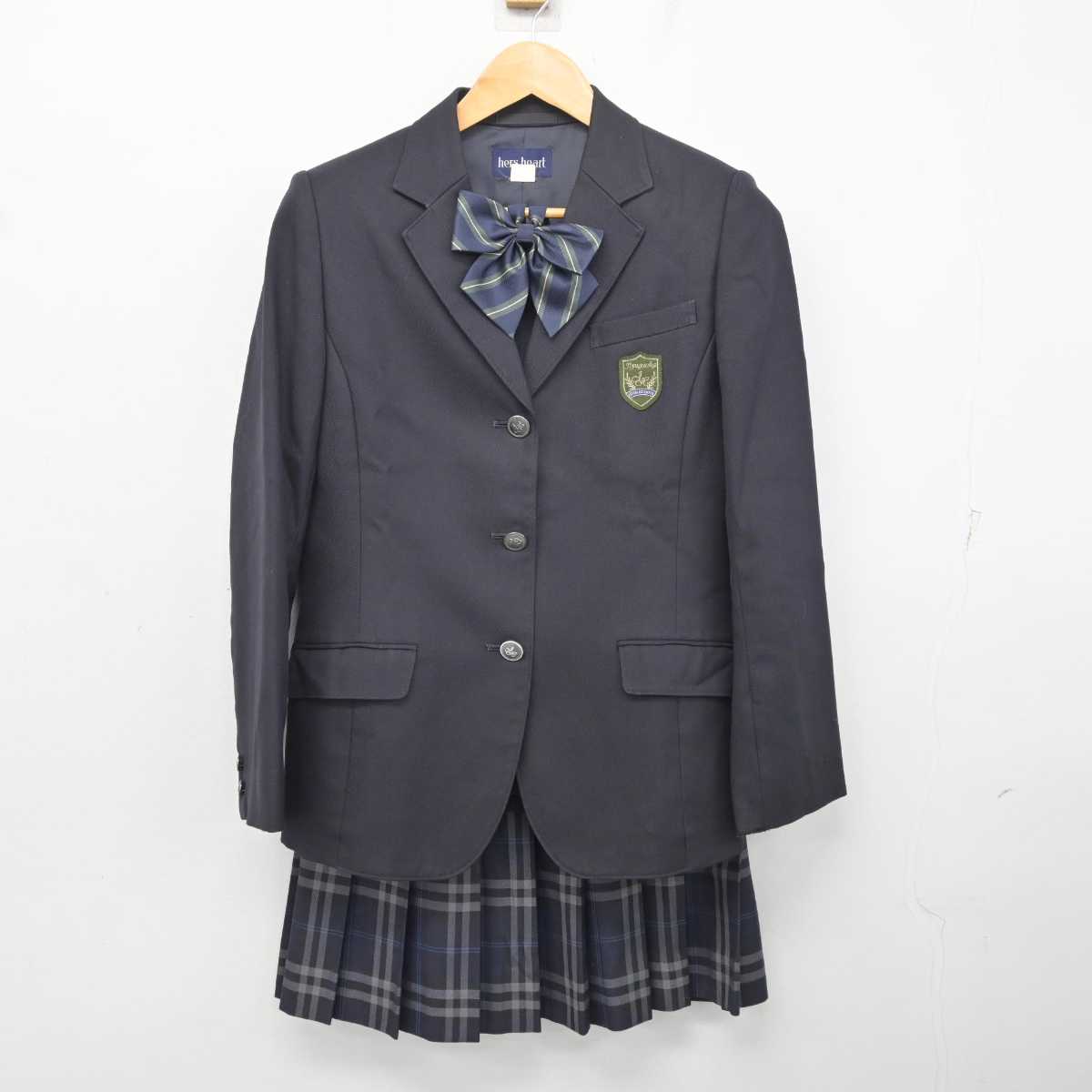 【中古】福岡県 自由ケ丘高等学校 女子制服 3点 (ブレザー・スカート) sf076302