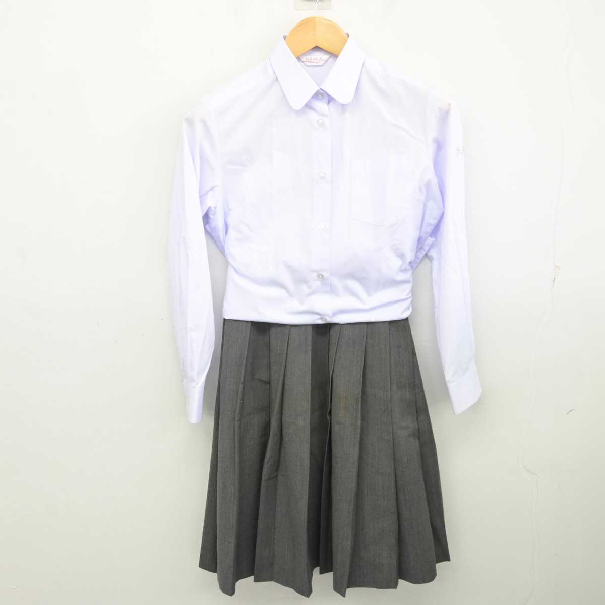 【中古】静岡県 島田第二中学校 女子制服 2点 (シャツ・スカート) sf076443