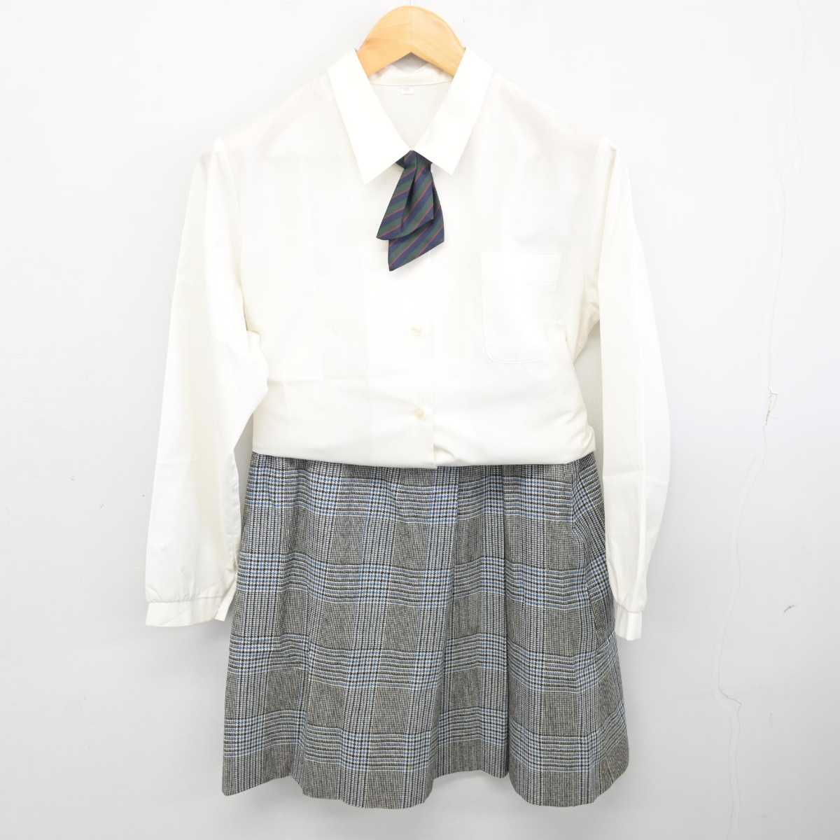 【中古】神奈川県 山手学院高等学校 女子制服 4点 (ブレザー・シャツ・スカート) sf076458