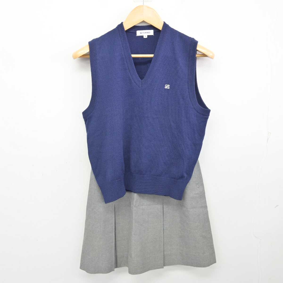 【中古】東京都 香蘭女学校 高等科 女子制服 3点 (ブレザー・ニットベスト・スカート) sf076463