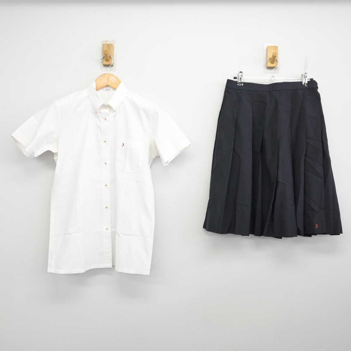 【中古】滋賀県 伊吹高等学校 女子制服 2点 (シャツ・スカート) sf076621