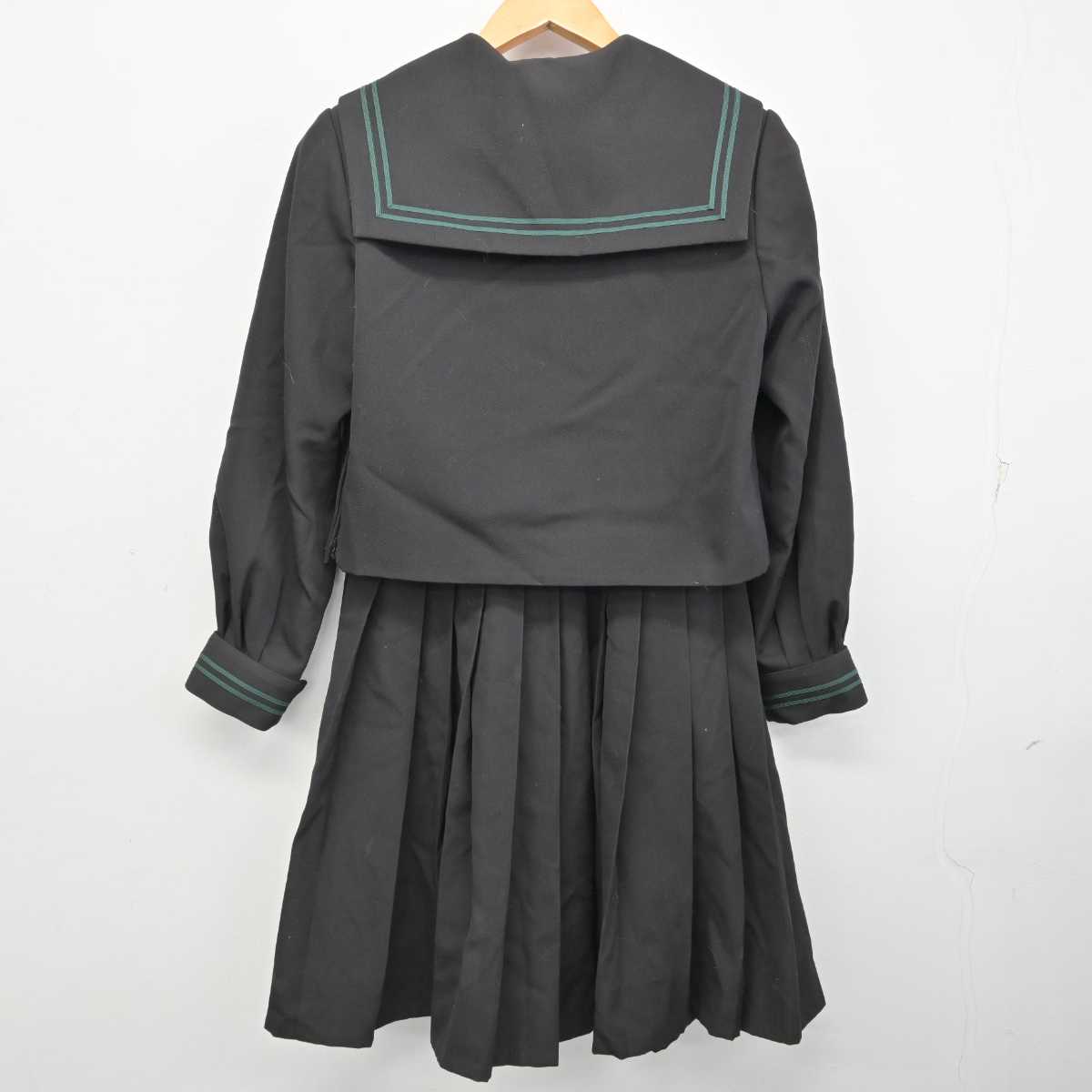 【中古】山梨県 吉田中学校 女子制服 2点 (セーラー服・スカート) sf076628