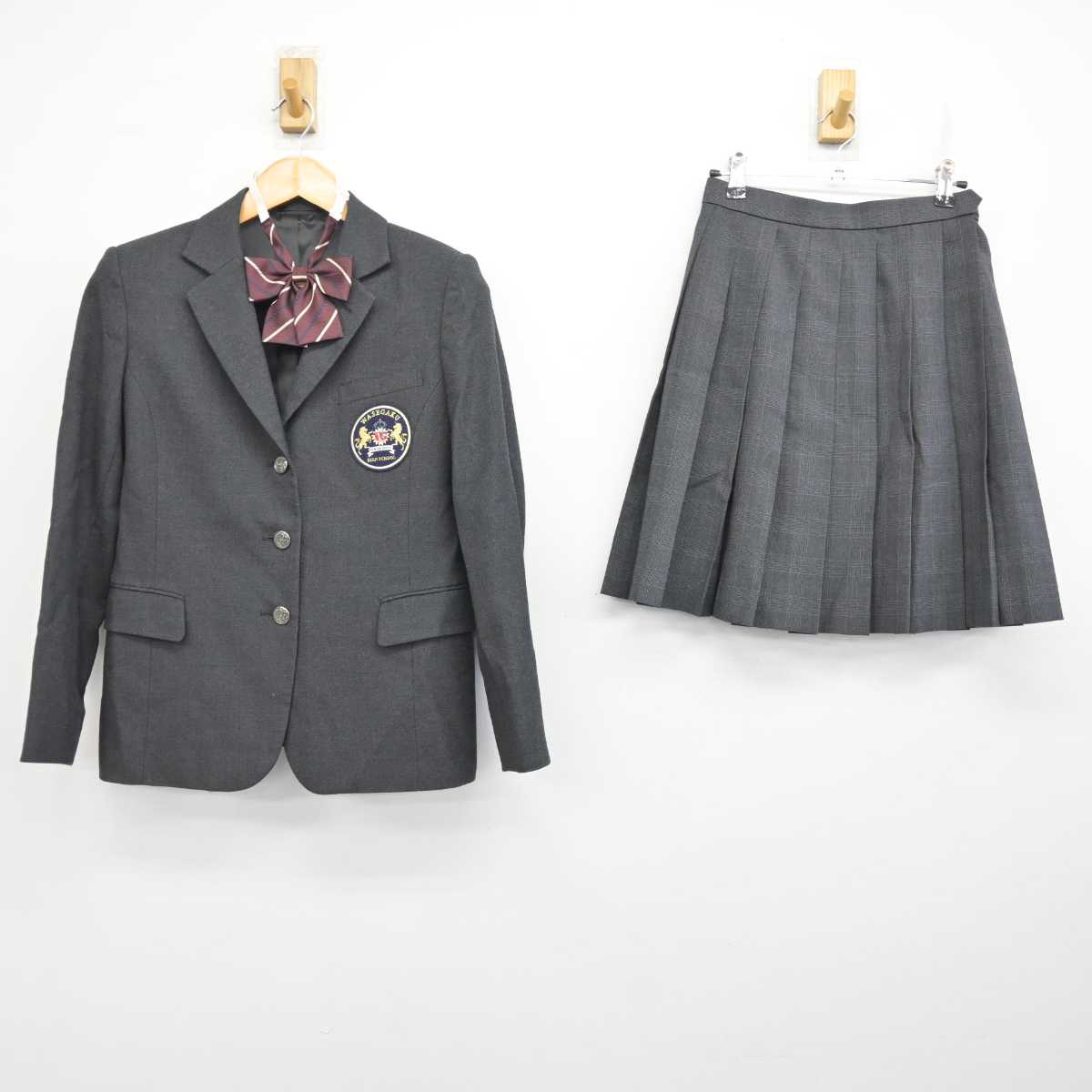 【中古】 わせがく高等学校 女子制服 3点 (ブレザー・スカート) sf076635