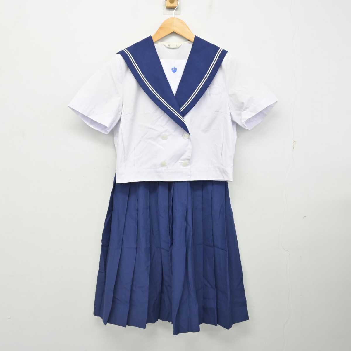 【中古】山口県 黒石中学校 女子制服 2点 (セーラー服・スカート) sf076736