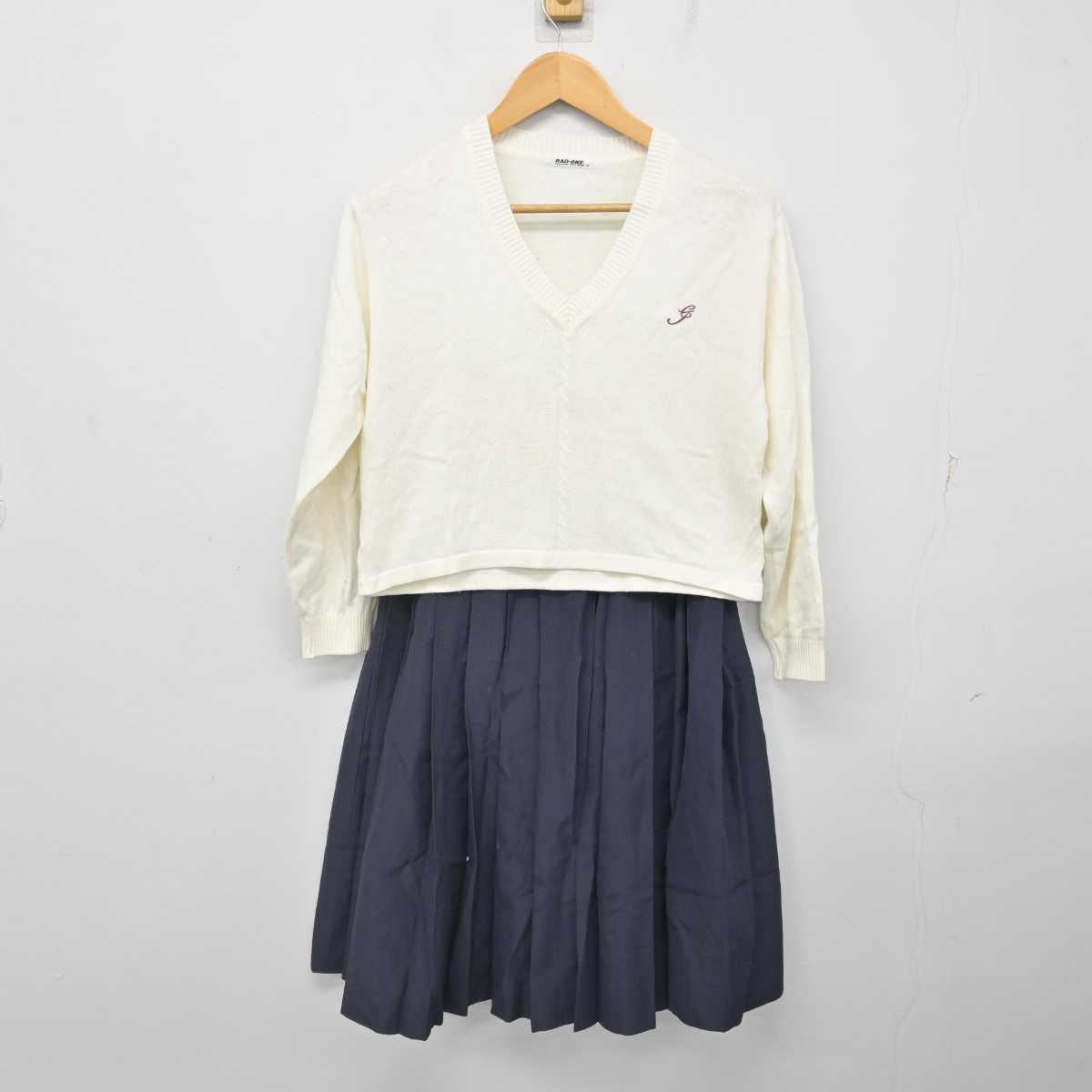 【中古】福岡県 筑紫女学園高等学校 女子制服 2点 (ニット・スカート) sf076814