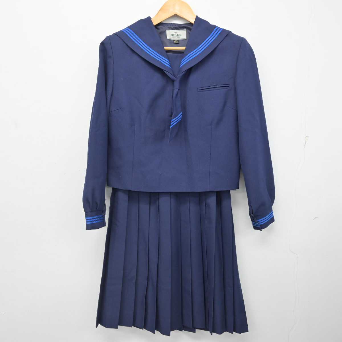 【中古】千葉県 野田市立岩名中学校 女子制服 3点 (セーラー服・スカート) sf076825