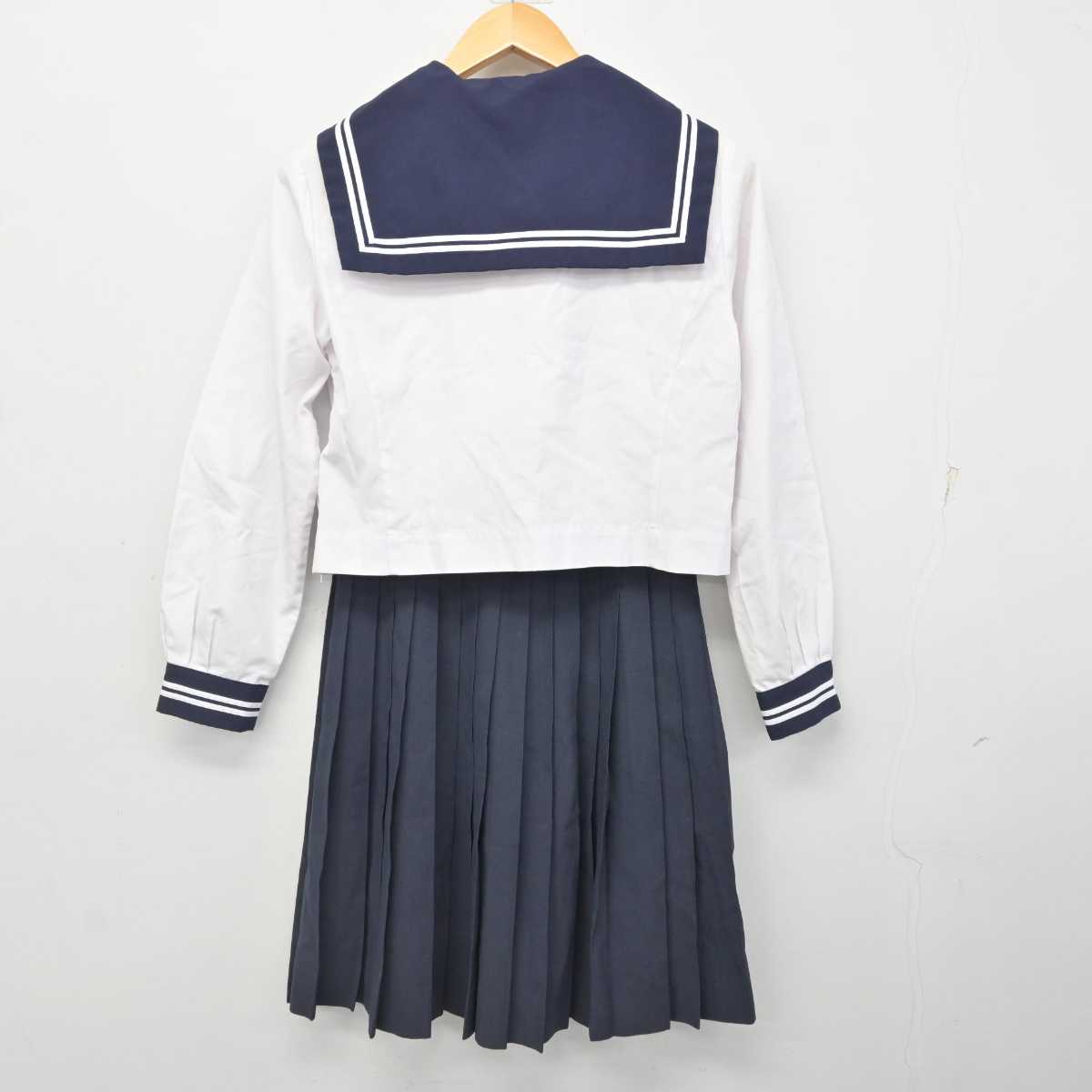 【中古】香川県 坂出高等学校 女子制服 3点 (セーラー服・スカート) sf076963