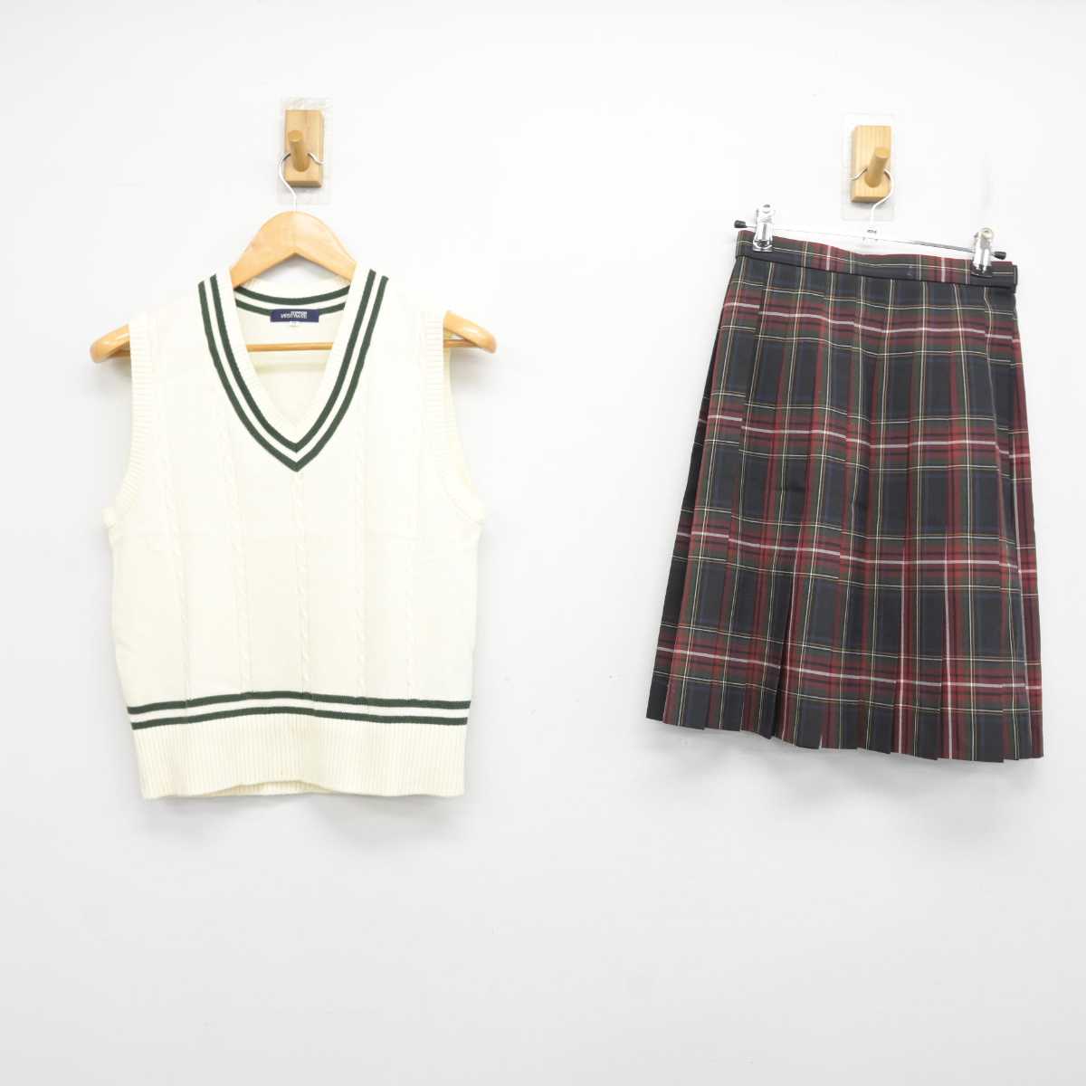 【中古】神奈川県 東山田中学校 女子制服 2点 (ニットベスト・スカート) sf076972