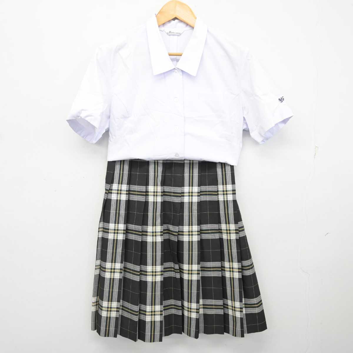 【中古】鹿児島県 鹿児島城西高等学校 女子制服 2点 (シャツ・スカート) sf077009