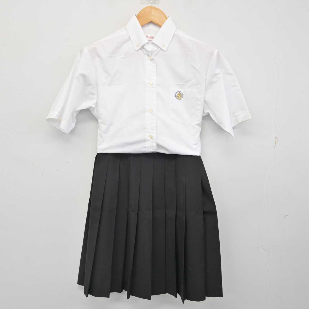 【中古】奈良県 一条高等学校 女子制服 2点 (シャツ・スカート) sf077017