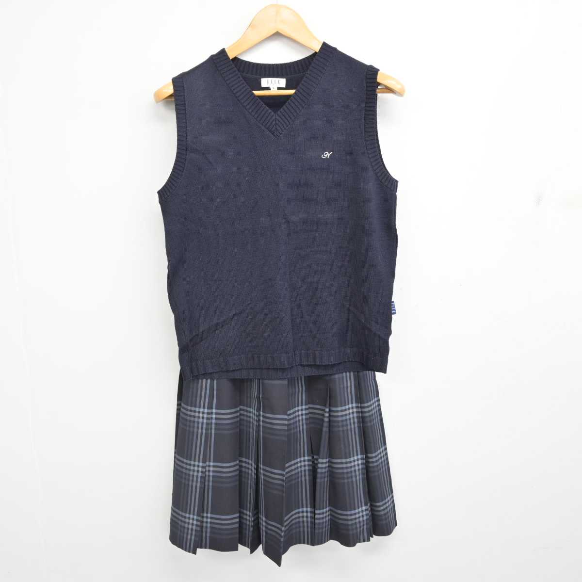 【中古】福岡県 中村学園女子中学・高等学校 女子制服 2点 (ニットベスト・スカート) sf077046