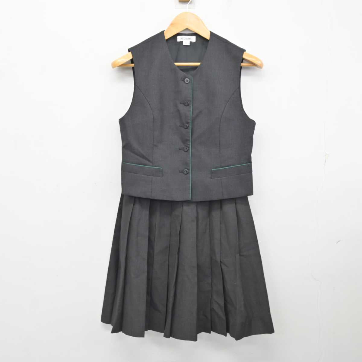 【中古】神奈川県 鎌倉女子大学 高等部 女子制服 2点 (ベスト・スカート) sf077074