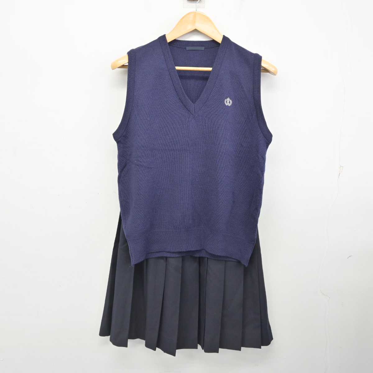 【中古】高知県 高知中央高等学校 女子制服 4点 (ブレザー・ニットベスト・スカート) sf077220