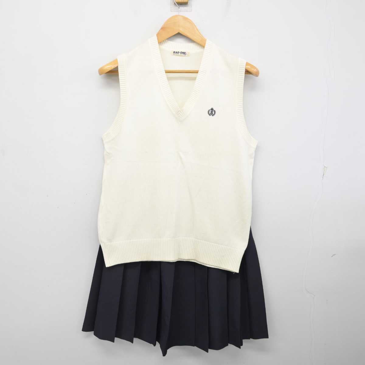 【中古】高知県 高知中央高等学校 女子制服 2点 (ニットベスト・スカート) sf077223