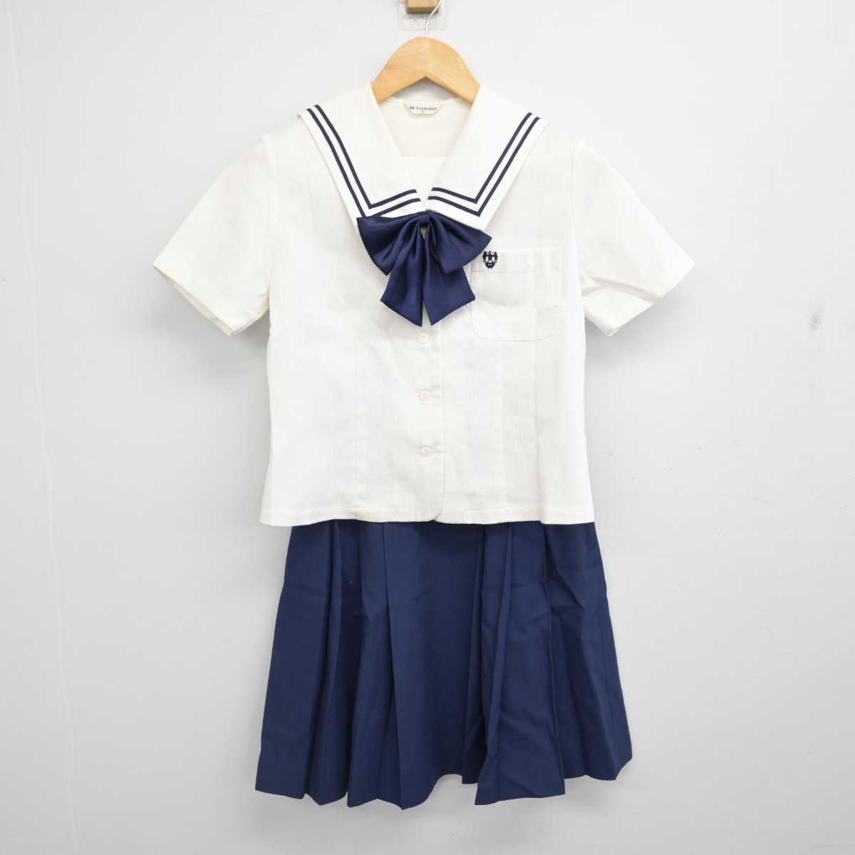 【中古】神奈川県 カリタス女子中学高等学校 女子制服 3点 (セーラー服・スカート) sf077235