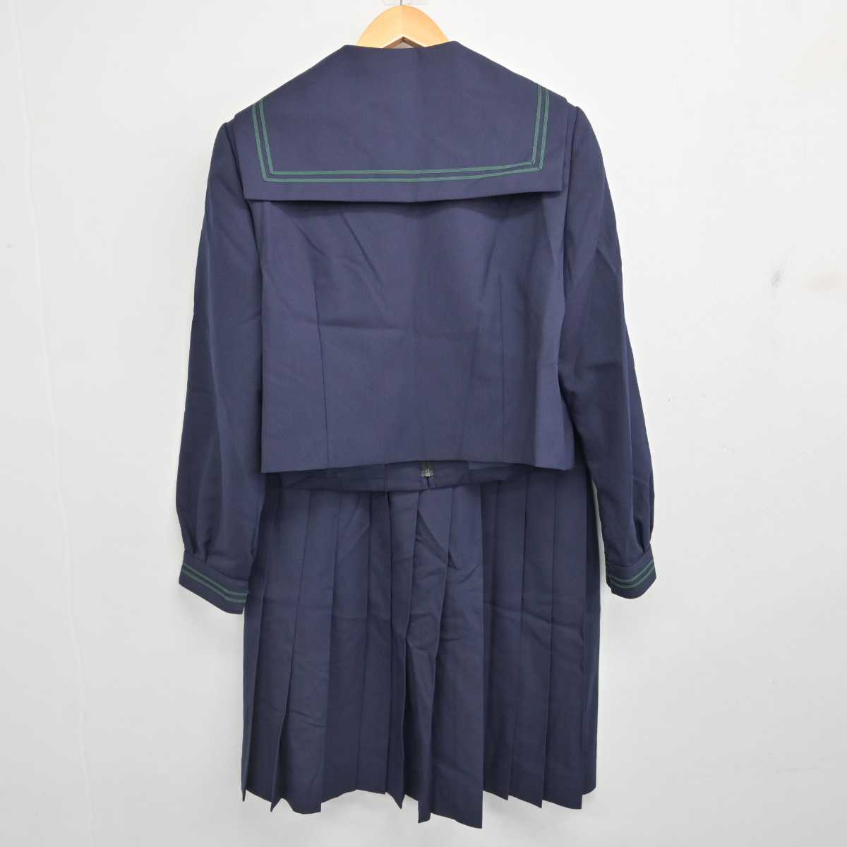 【中古】神奈川県 足柄台中学校 女子制服 3点 (セーラー服・スカート) sf077246