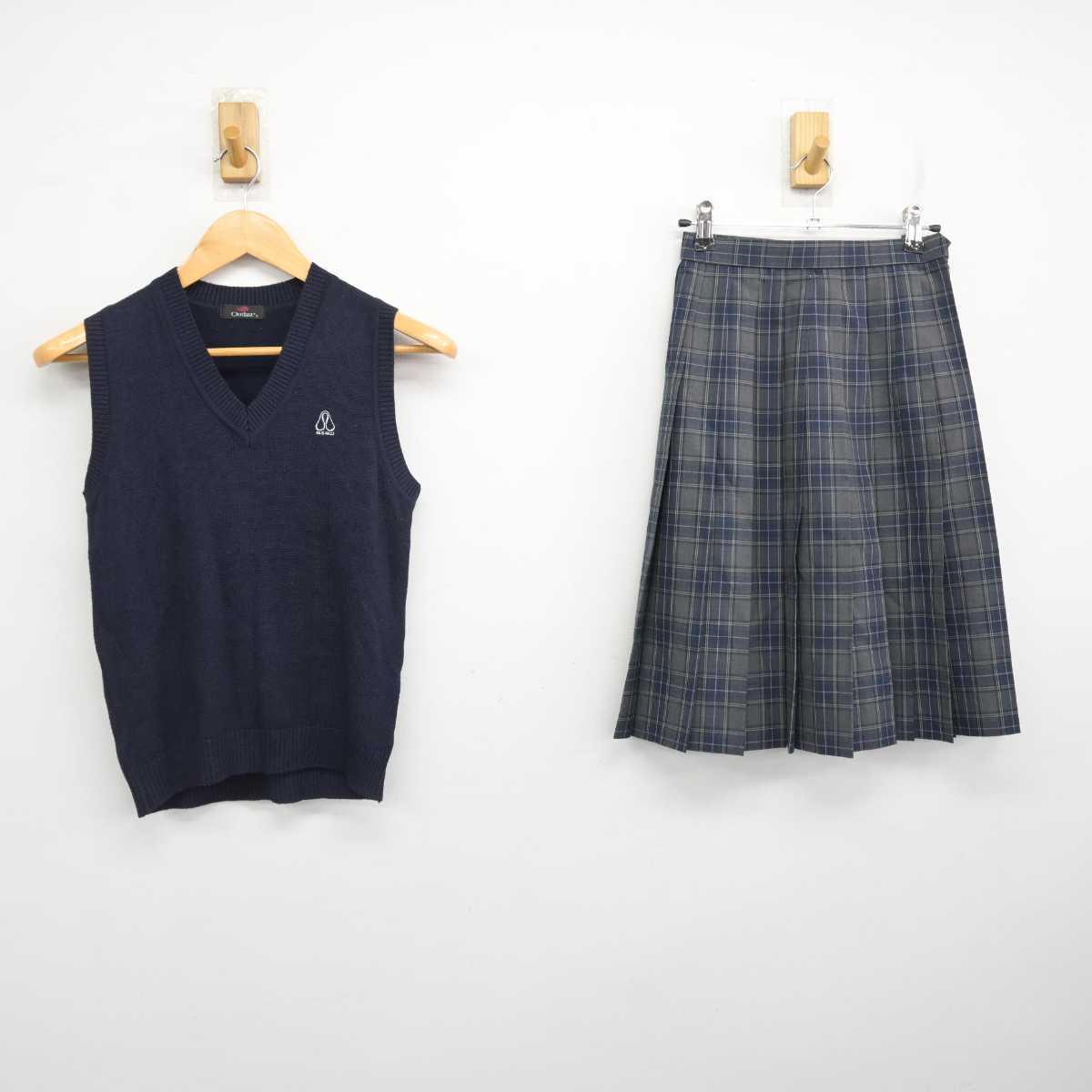 【中古】神奈川県 川崎市立麻生中学校 女子制服 2点 (ニットベスト・スカート) sf077257