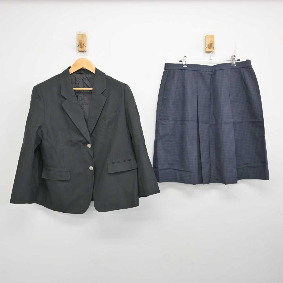 【中古】群馬県 玉村高等学校 女子制服 2点 (ブレザー・スカート) sf077259