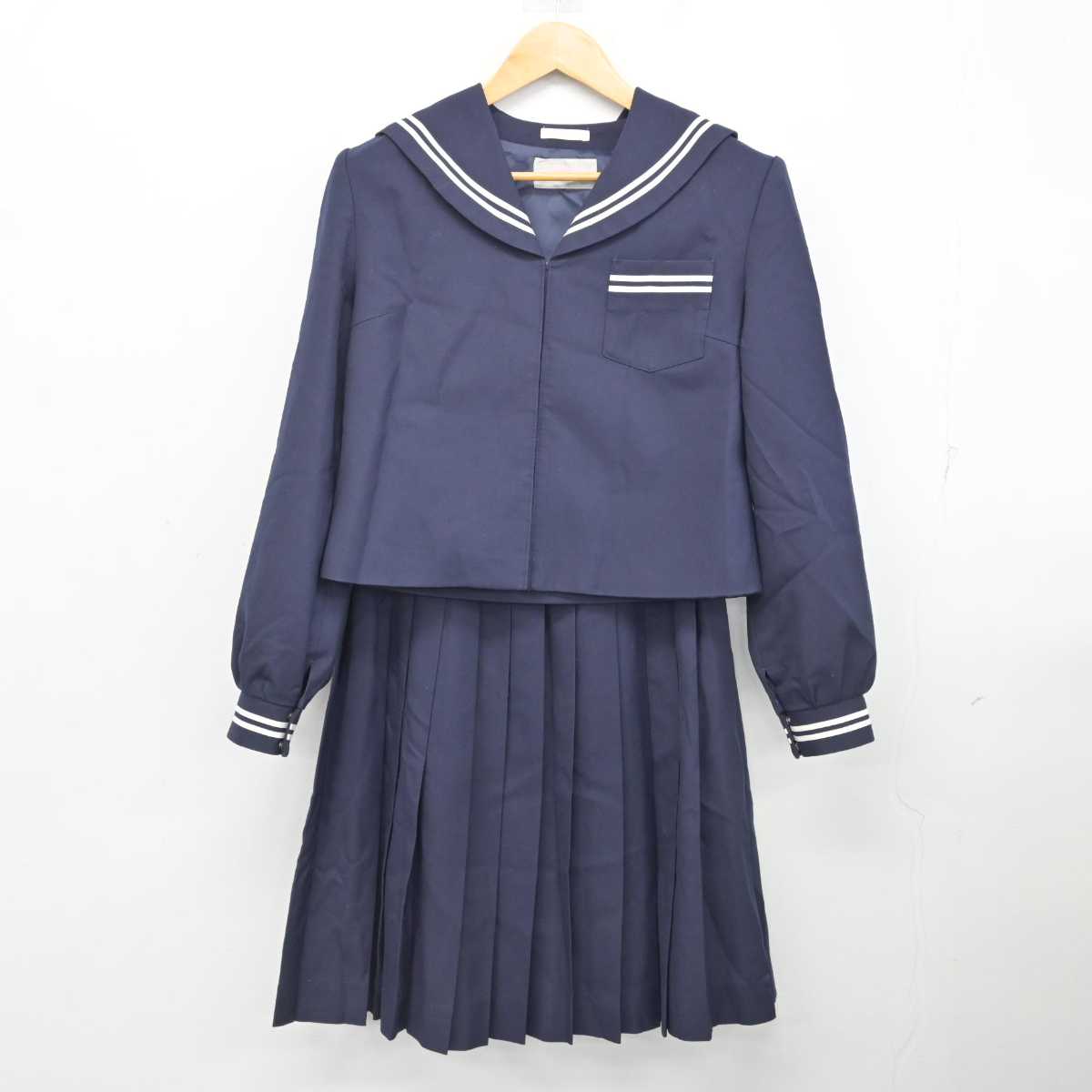 【中古】青森県 五所川原第一中学校 女子制服 2点 (セーラー服・スカート) sf077290