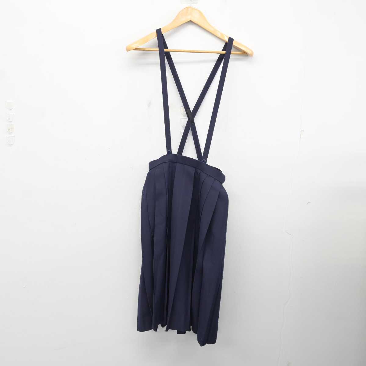 【中古】宮崎県 西都市立妻中学校 女子制服 3点 (セーラー服・スカート) sf077292