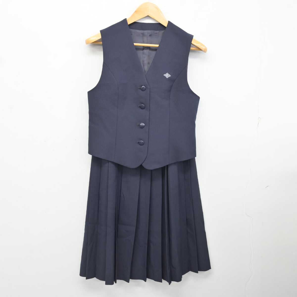 【中古】鹿児島県 加治木高等学校 女子制服 3点 (ブレザー・ベスト・スカート) sf077296