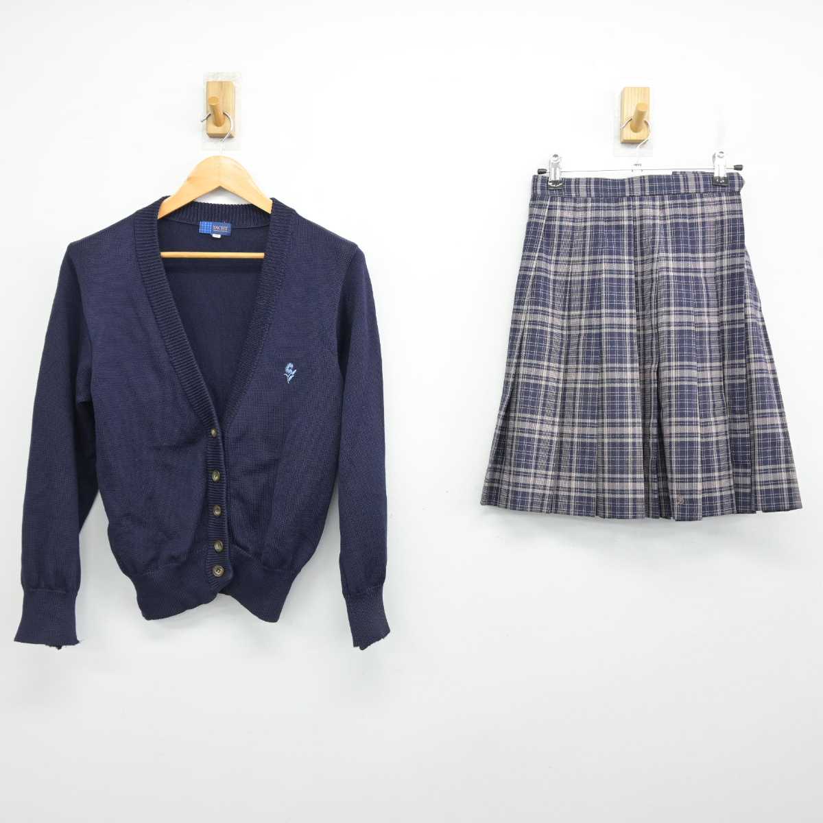 【中古】神奈川県 相模女子大学中学部・高等部 女子制服 2点 (ニット・スカート) sf077316