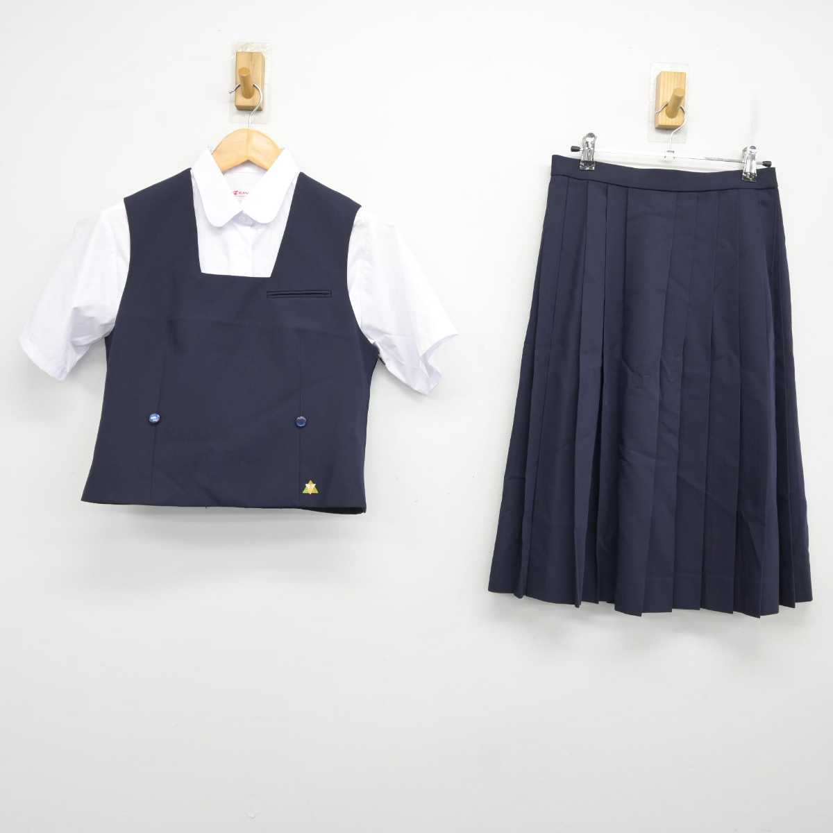 【中古】北海道 東白石中学校 女子制服 3点 (ベスト・シャツ・スカート) sf077353