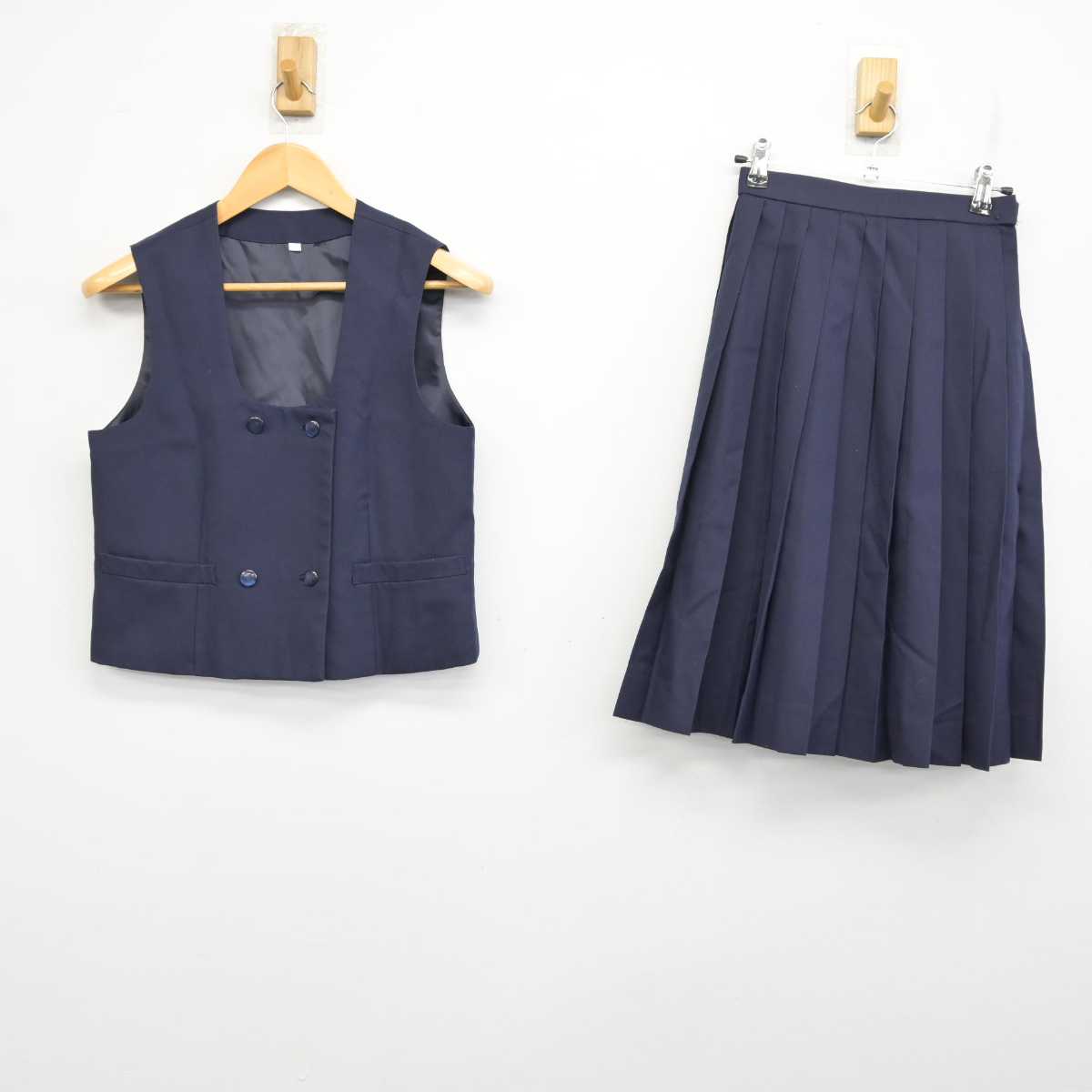 【中古】栃木県 小川中学校 女子制服 2点 (ベスト・スカート) sf077363