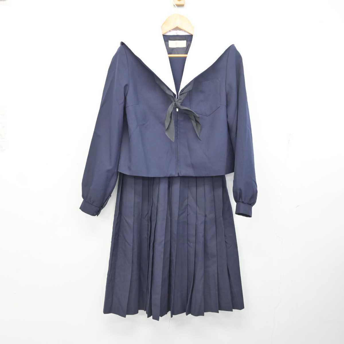 【中古】愛知県 藤浪中学校 女子制服 3点 (セーラー服・スカート) sf077453