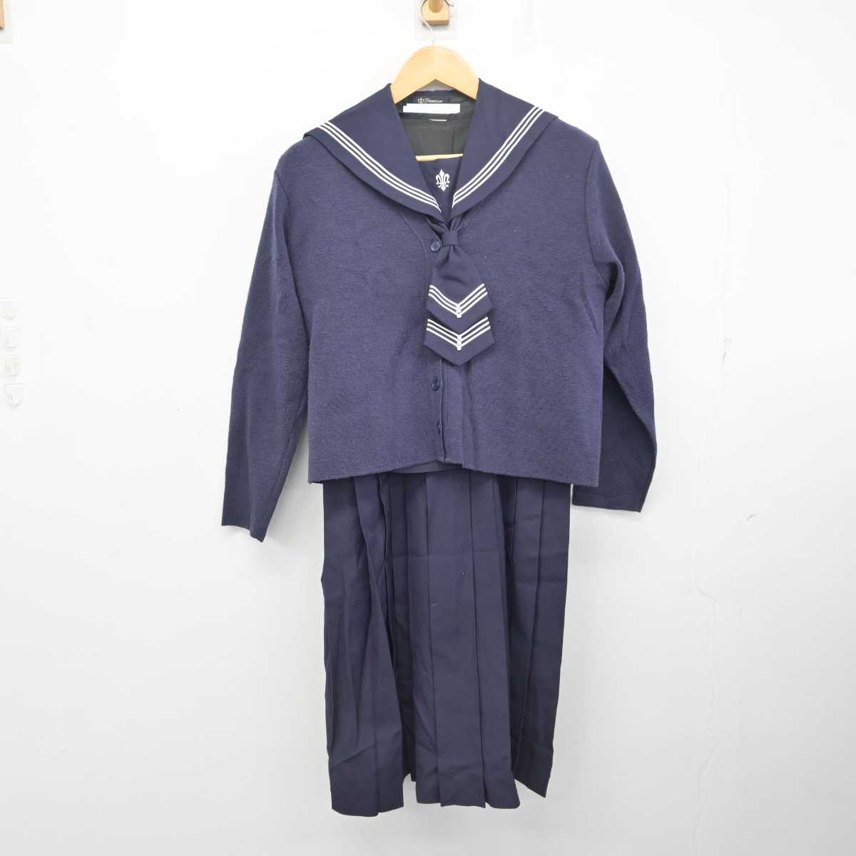 【中古】宮城県 仙台白百合学園中学校・高等学校 女子制服 3点 (セーラー服・ニット・スカート) sf077471