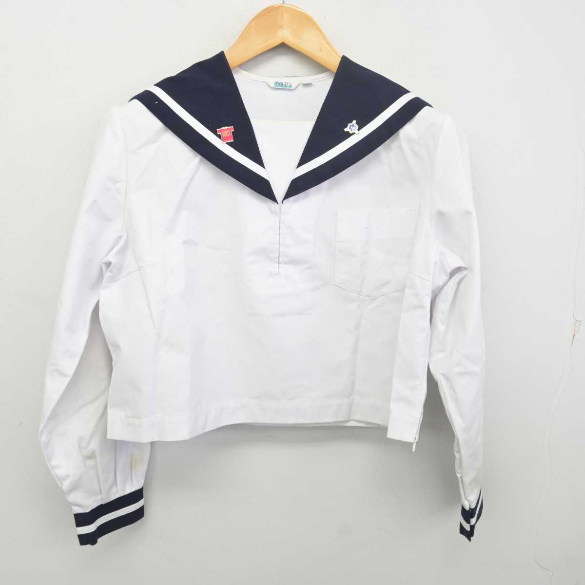 【中古】香川県 飯山中学校 女子制服 3点 (セーラー服・スカート) sf077497