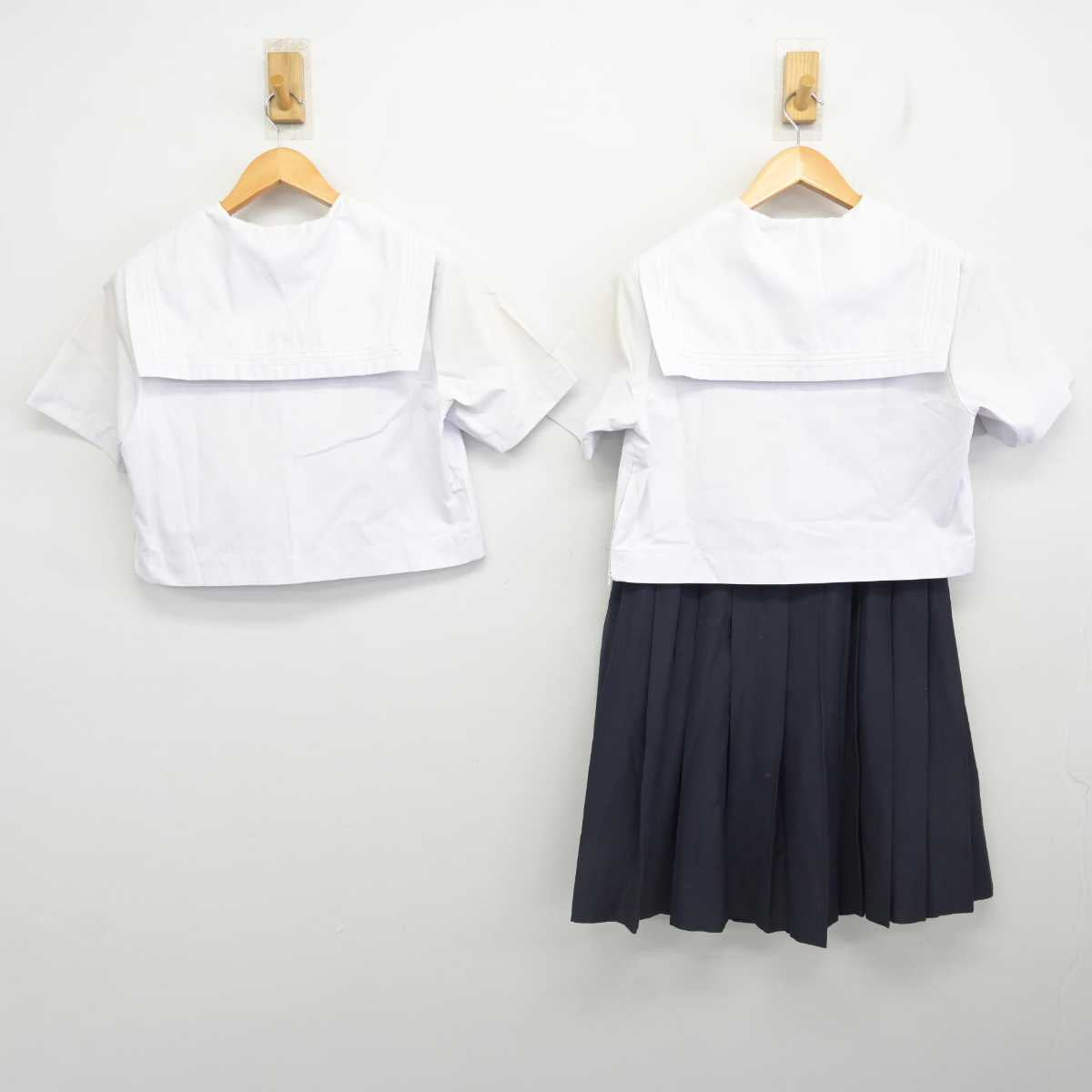 【中古】福岡県 筑紫女学園高等学校 女子制服 3点 (セーラー服・スカート) sf077502