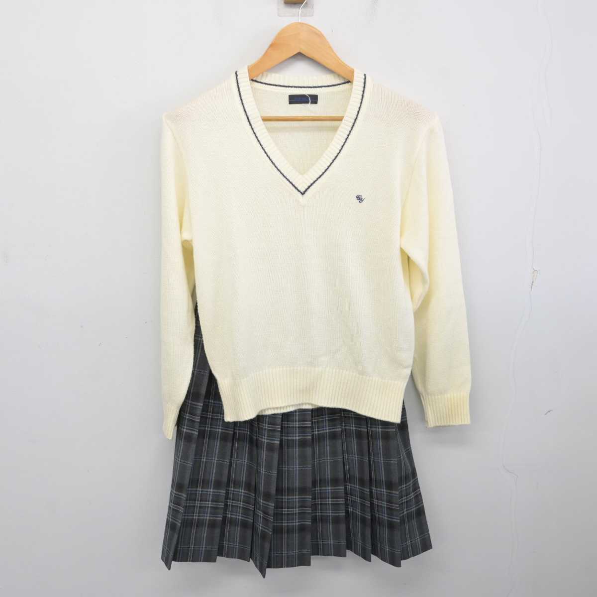 【中古】神奈川県 中央大学附属横浜高等学校 女子制服 2点 (ニット・スカート) sf077517