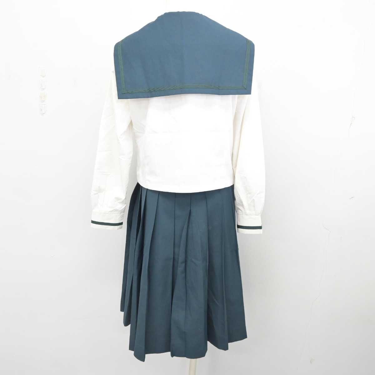 【中古】千葉県 成田国際高等学校 女子制服 3点 (セーラー服・スカート) sf077538