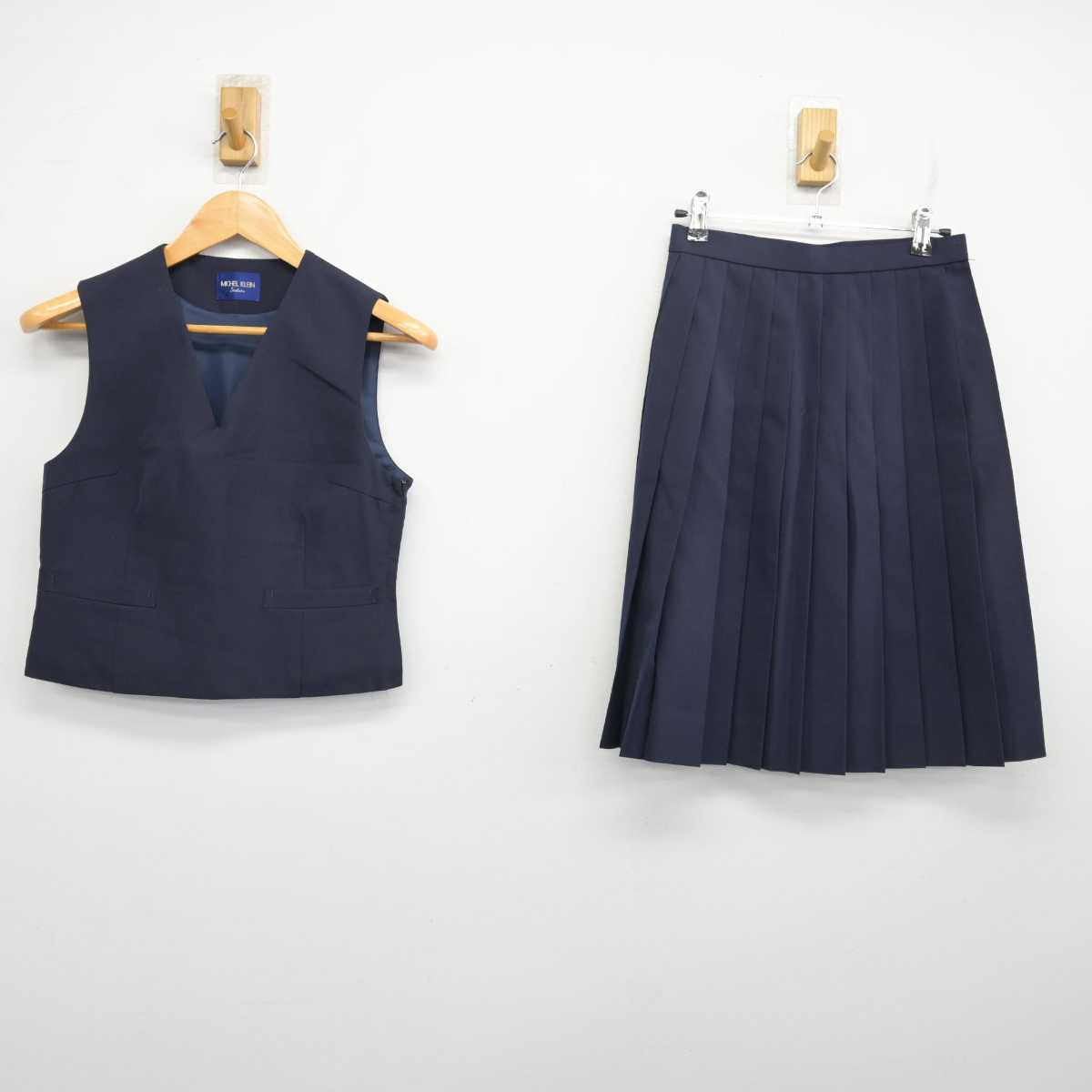 【中古】栃木県 足利市立北中学校 女子制服 2点 (ベスト・スカート) sf077589