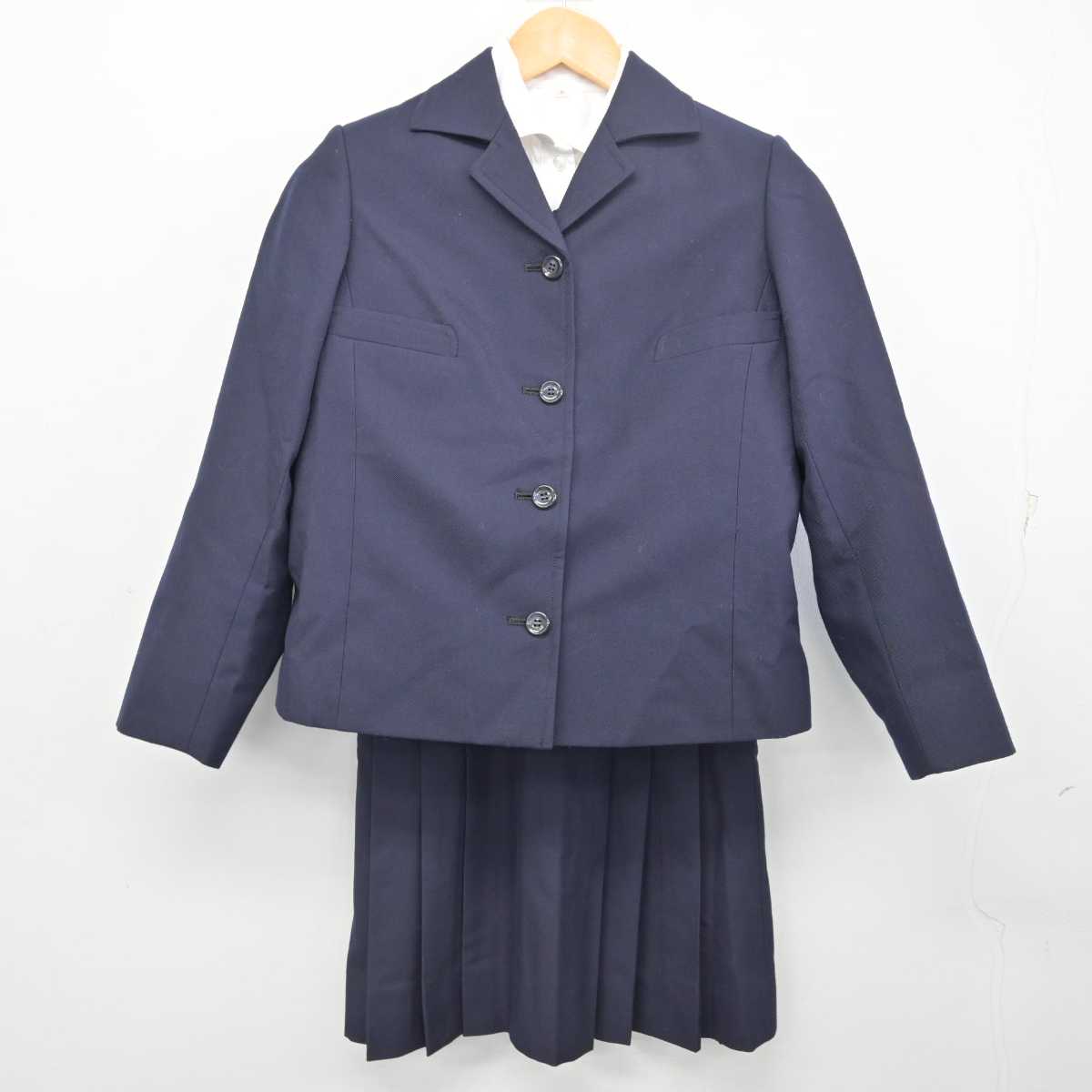 【中古】東京都 女子美術大学付属高等学校 女子制服 4点 (ブレザー・ニット・シャツ・スカート) sf077590