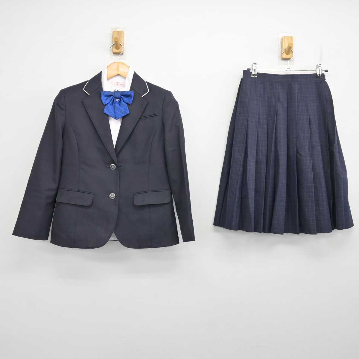 【中古】福岡県 福岡市内中学標準服 女子制服 4点 (ブレザー・シャツ・スカート) sf077596