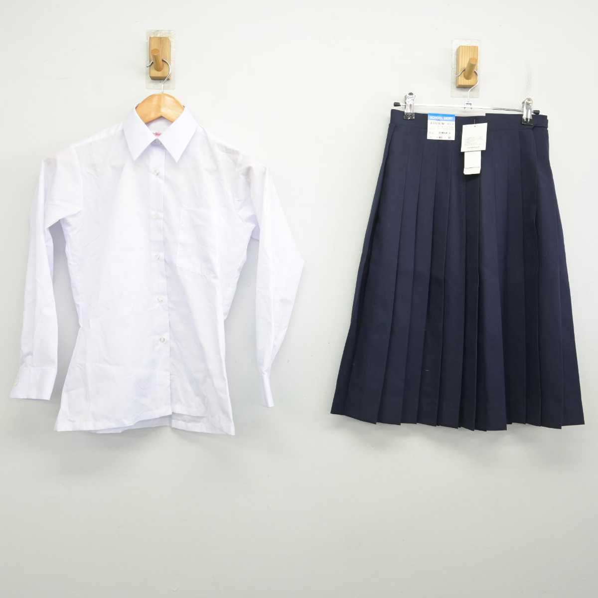 【中古】千葉県 市原市立八幡中学校 女子制服 3点 (シャツ・スカート・スカート) sf077662