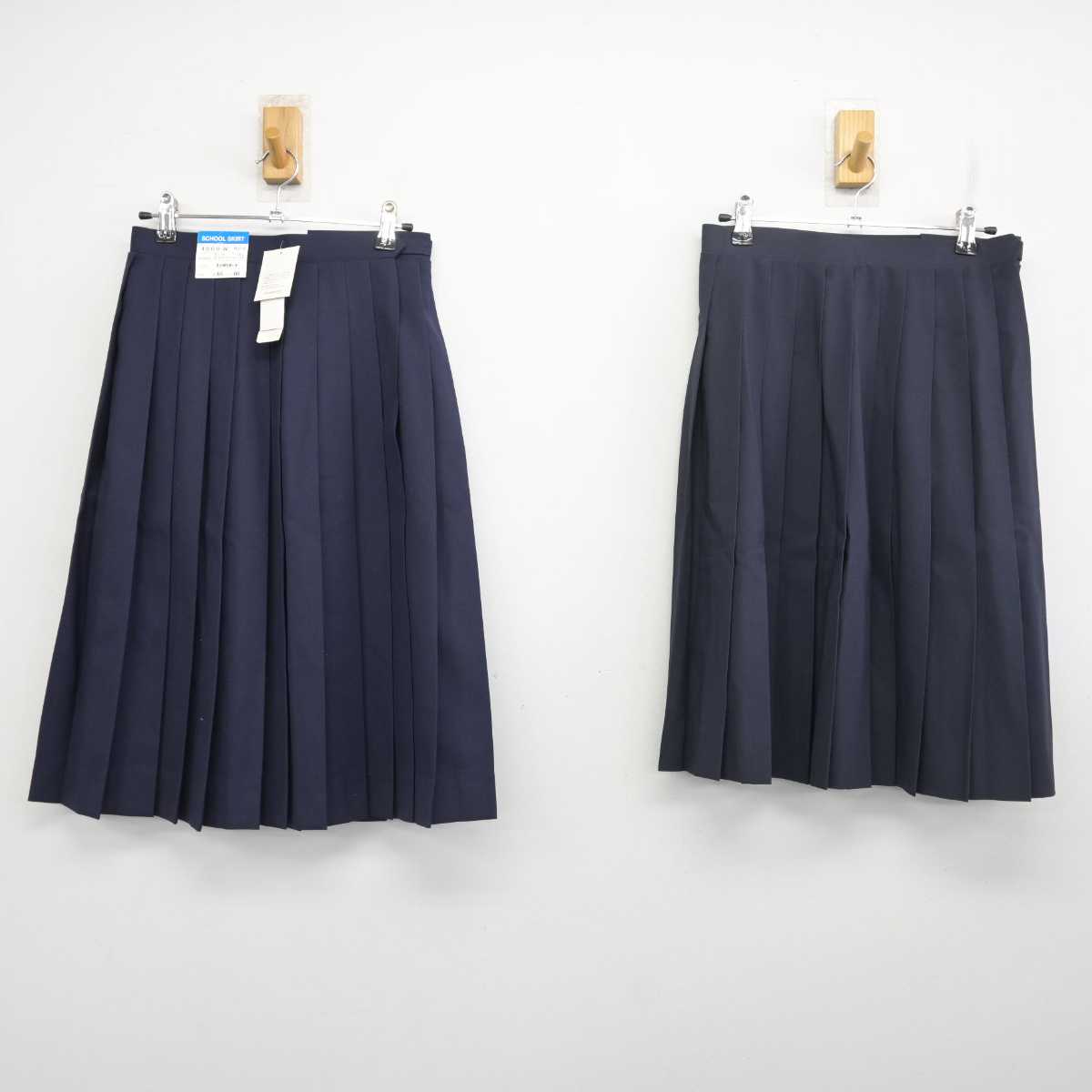 【中古】千葉県 市原市立八幡中学校 女子制服 3点 (シャツ・スカート・スカート) sf077662