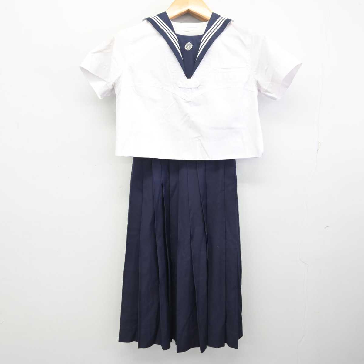 【中古】東京都 学習院女子高等科 女子制服 3点 (セーラー服・スカート) sf077677