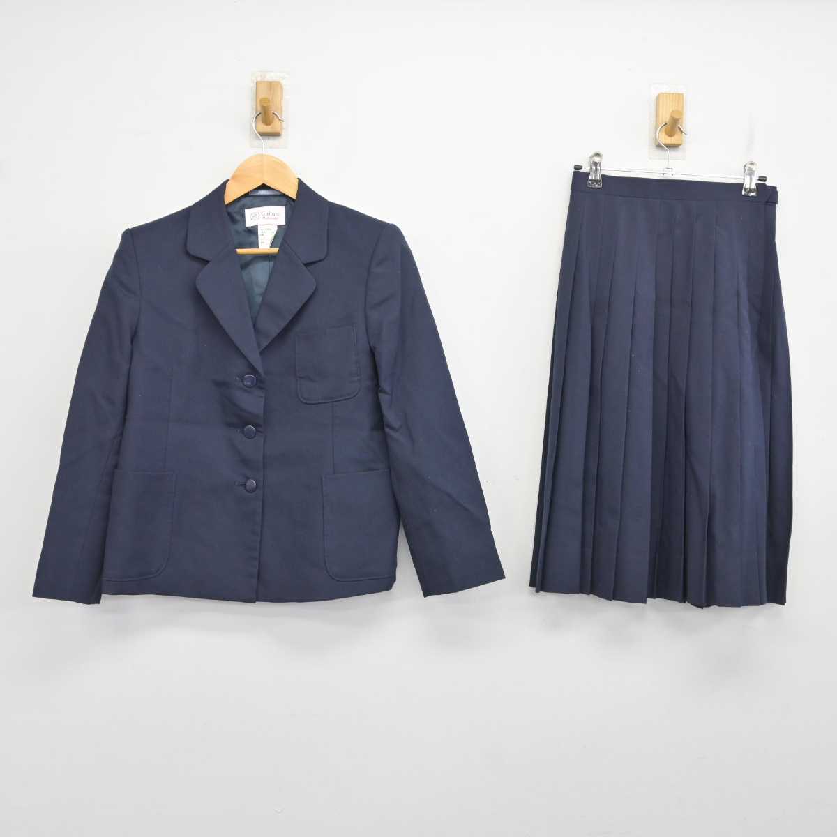 【中古】埼玉県 瓦葺中学校 女子制服 2点 (ブレザー・スカート) sf077735