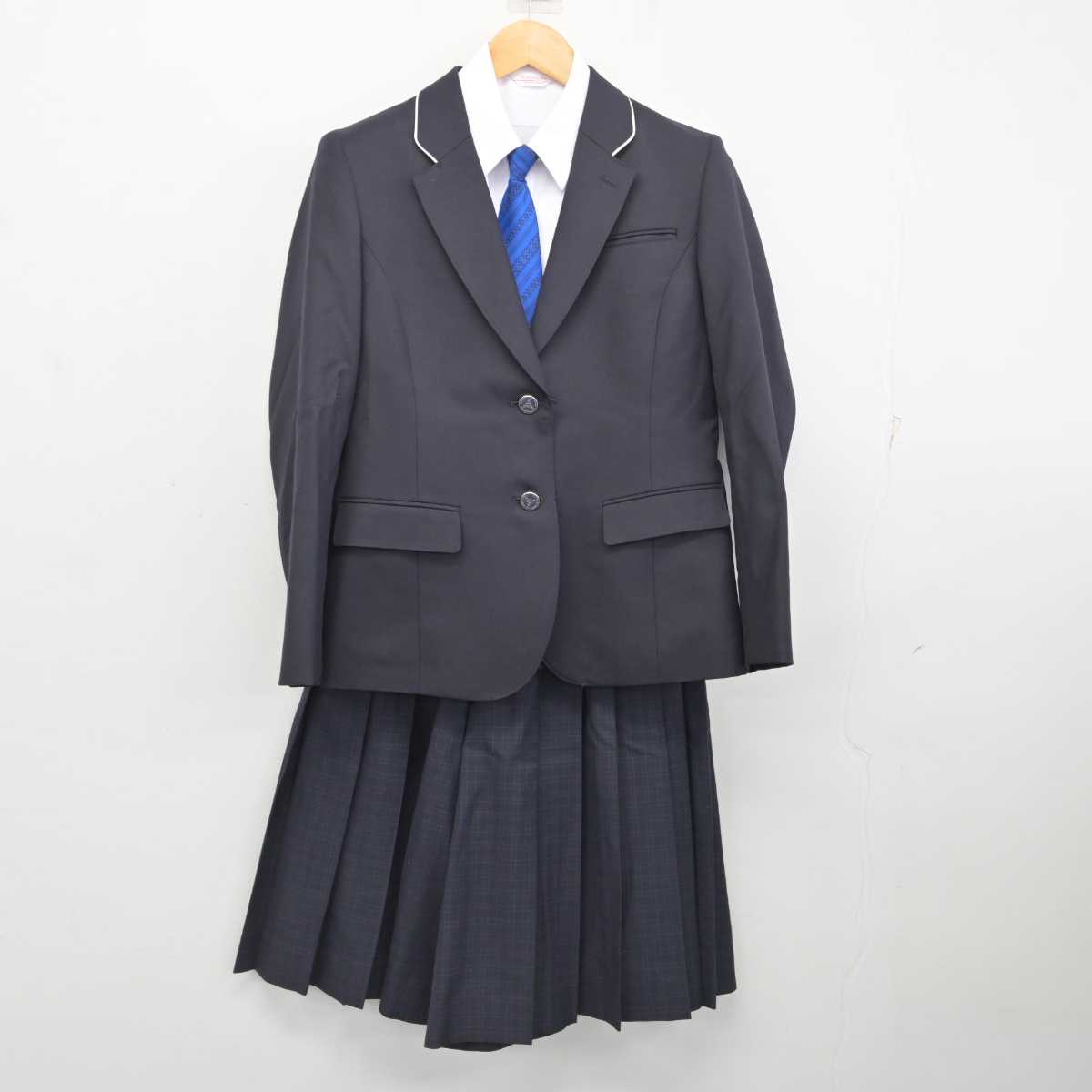 【中古】福岡県 福岡市内中学標準服 女子制服 4点 (ブレザー・シャツ・スカート) sf077762