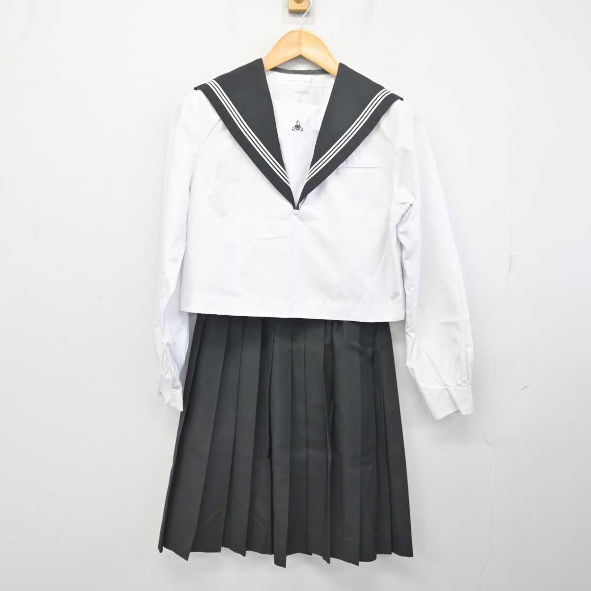 【中古】北海道 札幌稲雲高等学校 女子制服 2点 (セーラー服・スカート) sf077796