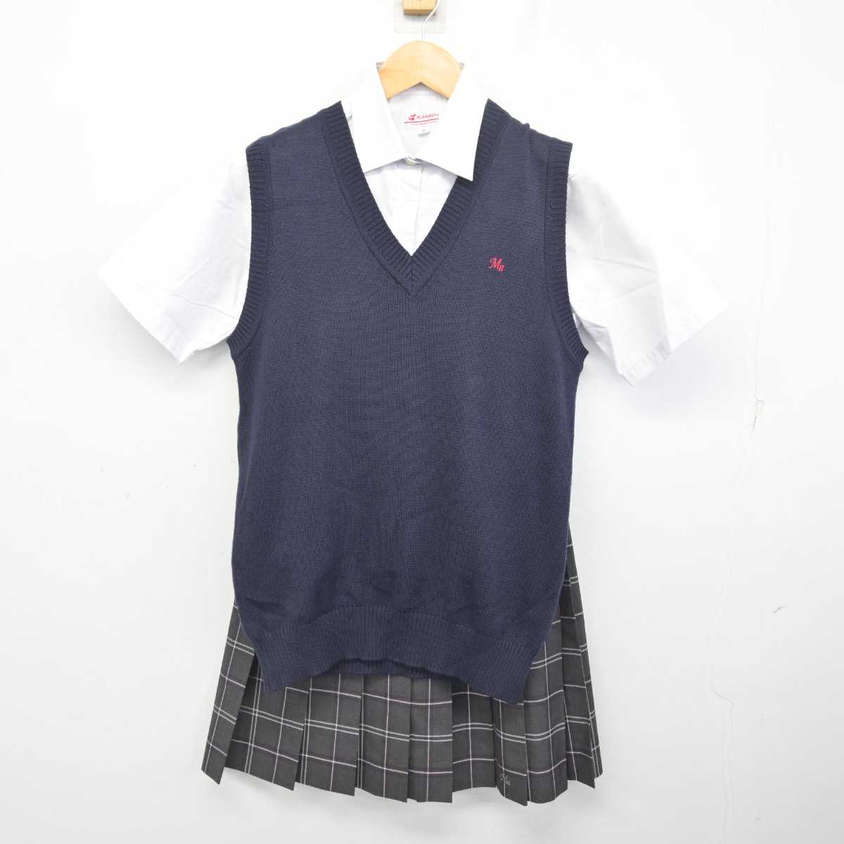 【中古】茨城県 水海道第二高等学校 女子制服 3点 (ニットベスト・シャツ・スカート) sf077812