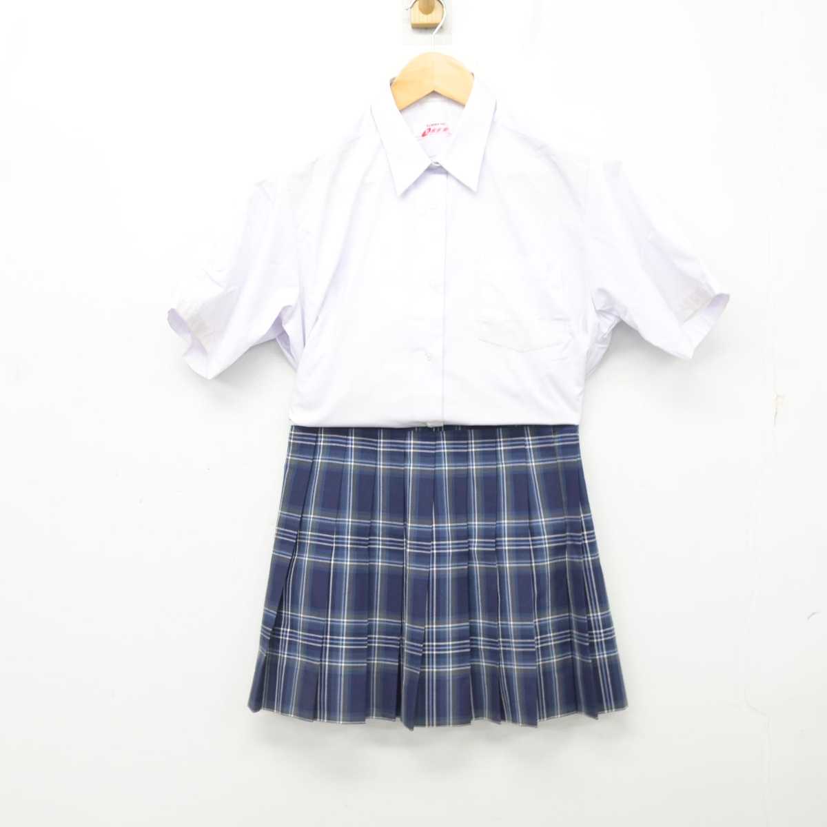 【中古】東京都 永山高等学校 女子制服 2点 (シャツ・スカート) sf077924