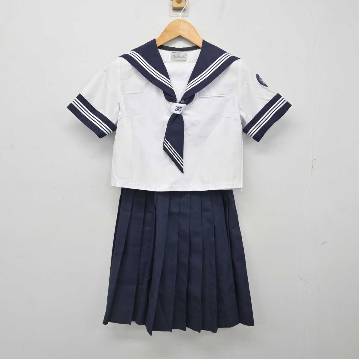 【中古】神奈川県 伊勢原市立中沢中学校 女子制服 5点 (セーラー服・セーラー服・スカート) sf077941