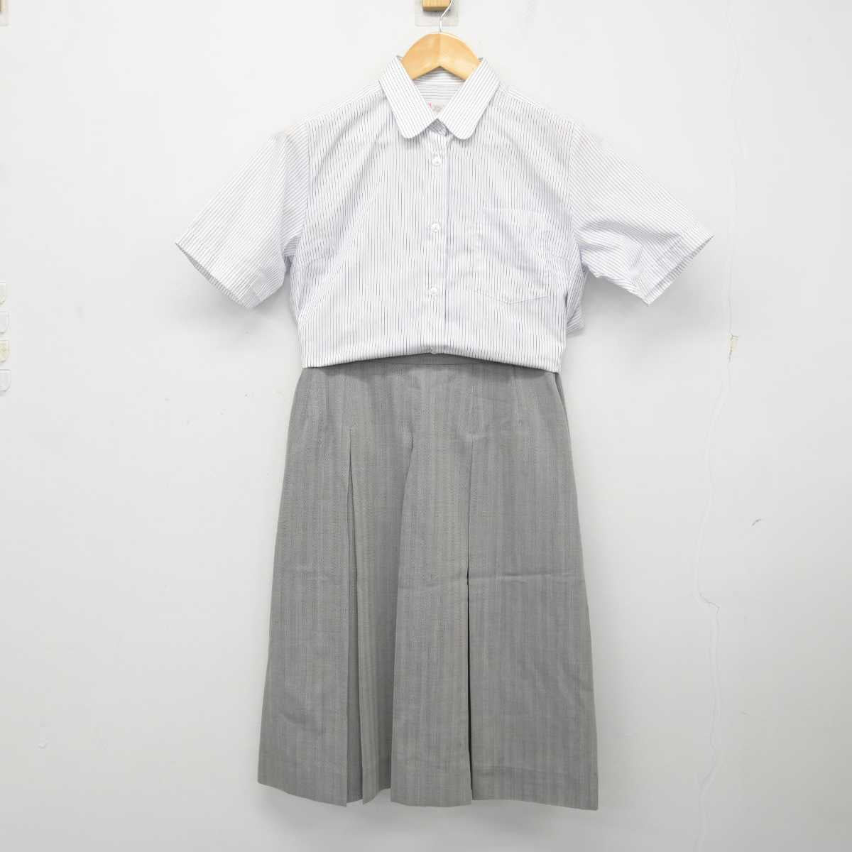 【中古】宮城県 郡山中学校 女子制服 2点 (シャツ・スカート) sf077947